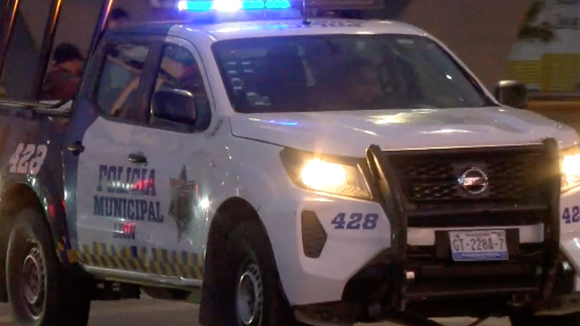 Irving Joel presuntamente defraudó a más de 200 personas.